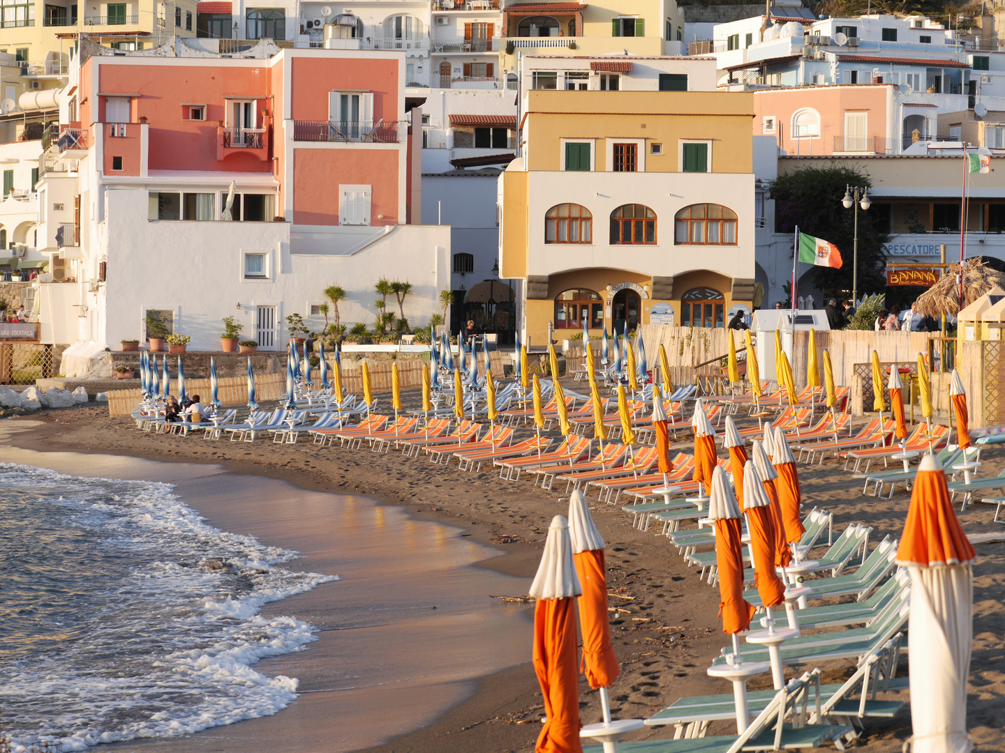  Am Strand von Sant' Angelo - Ischia