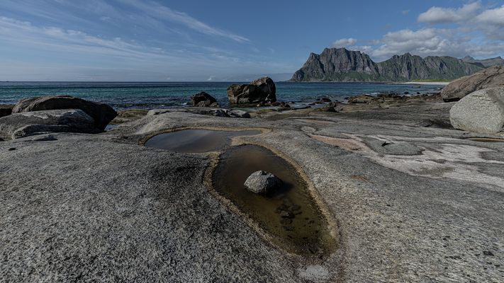 am Strand von Uttakleiv