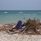 am Strand wird aufgeraeumt (1)