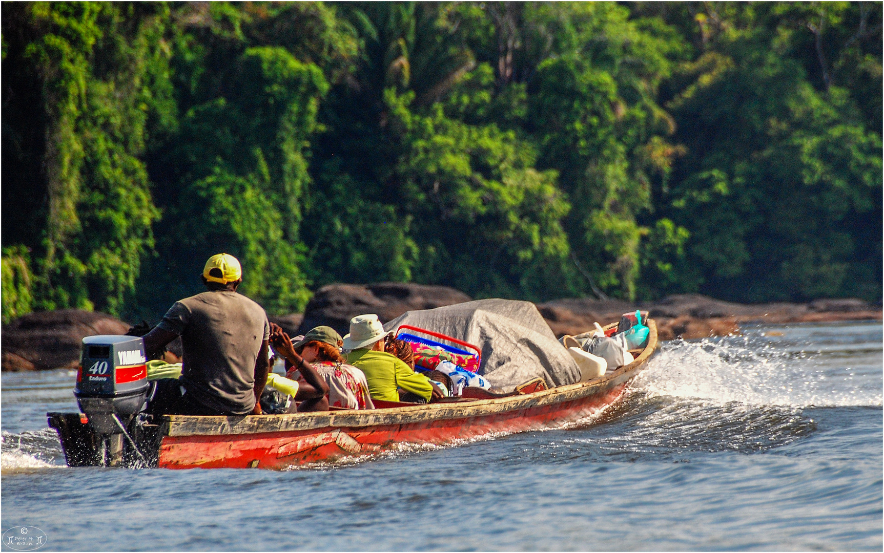 Am Suriname Rivier 6