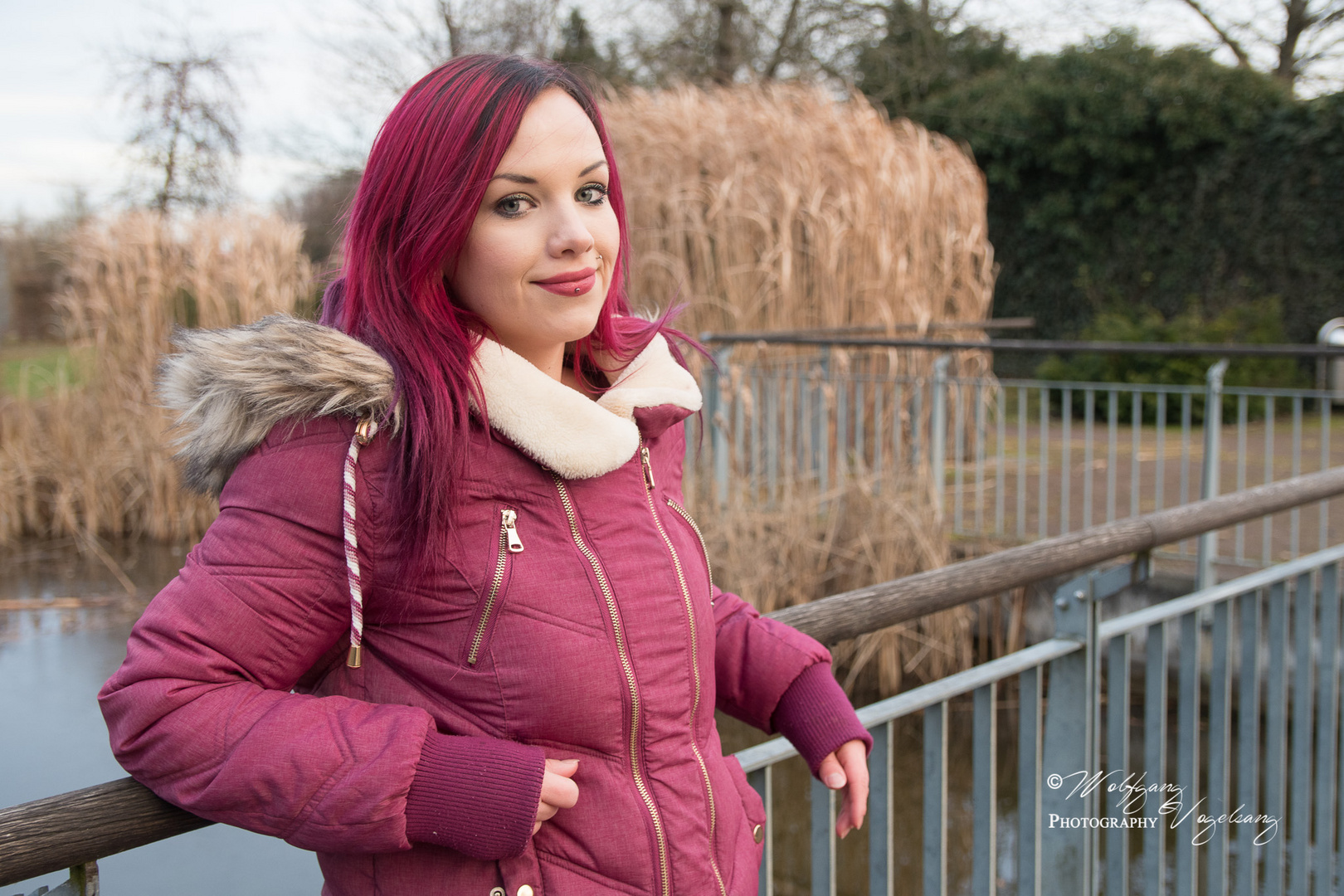 am Teich. Foto & Bild portrait, portrait frauen, erwachsene