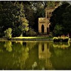 Am Teich im Garten von Schloss Biebrich/Wiesbaden.