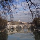 Am Tiber mit Blick zum Petersdom