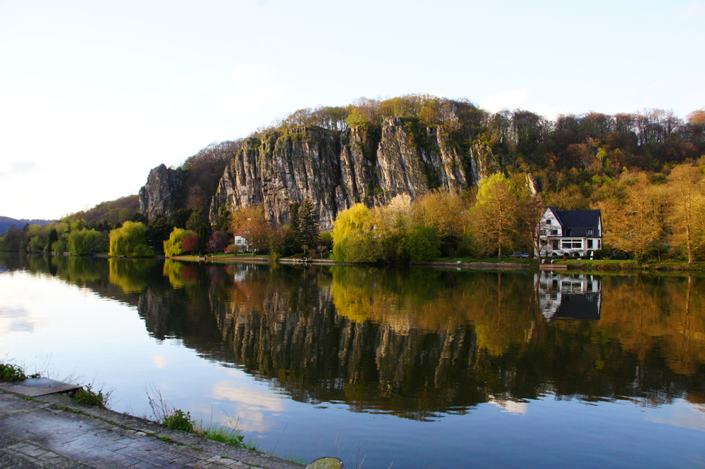 Am Ufer der Maas Nähe Namur-Belgien/Wallonie