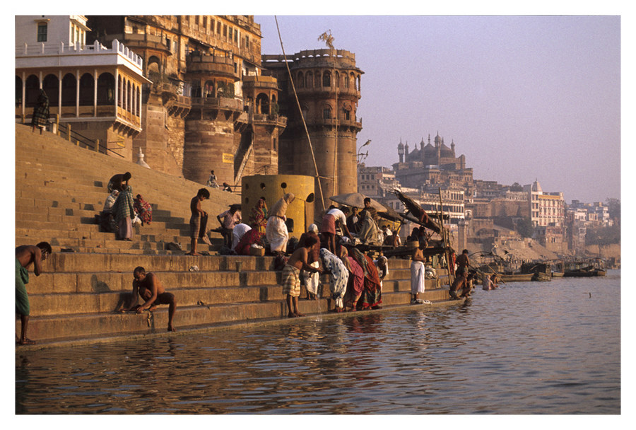 Am Ufer des Ganges ...