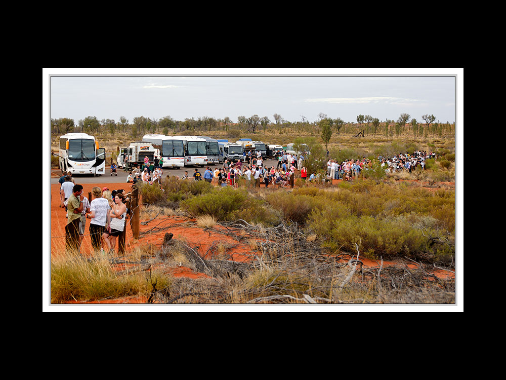 Am Uluru 02