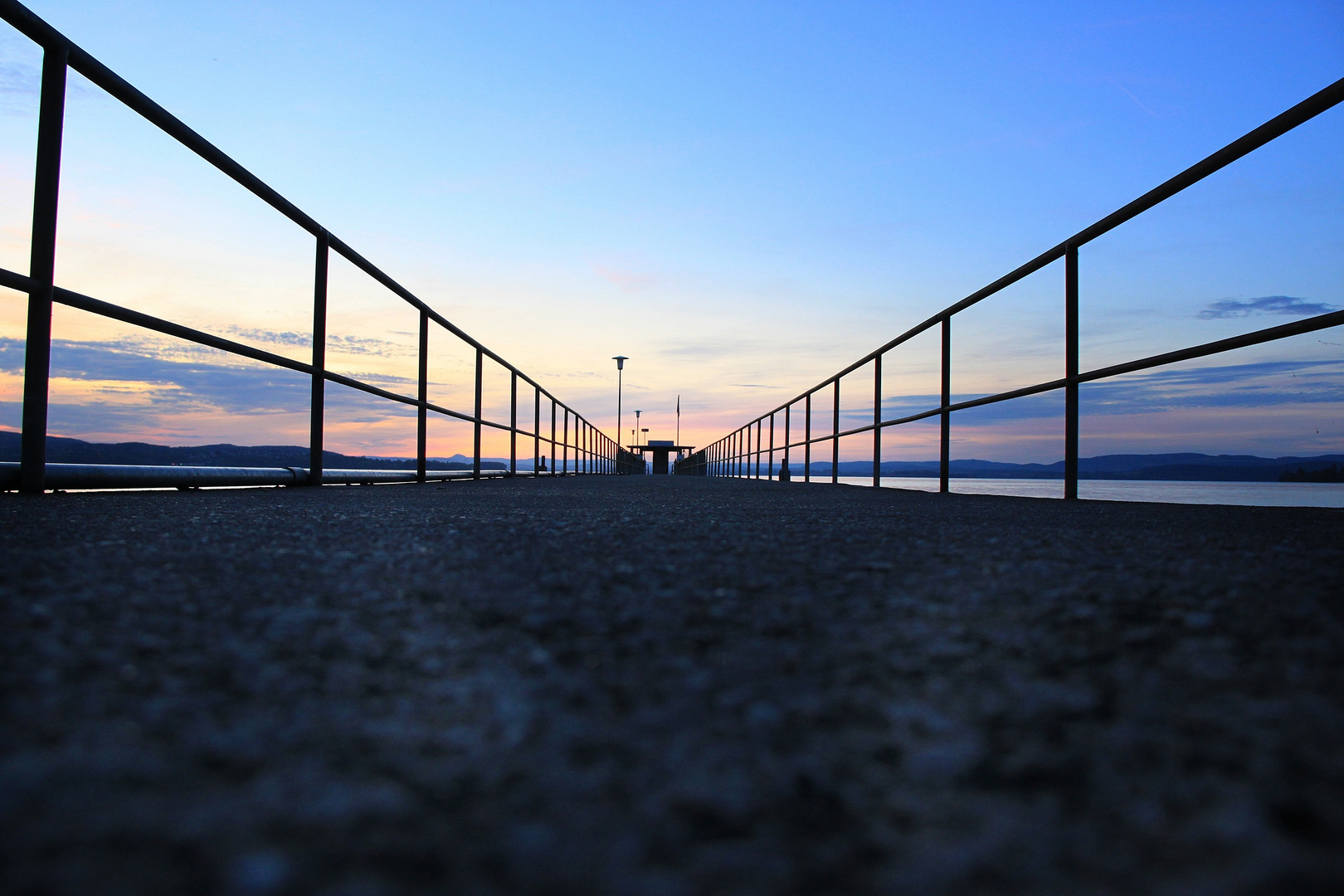 ... am Untersee . blaue Stunde. 2