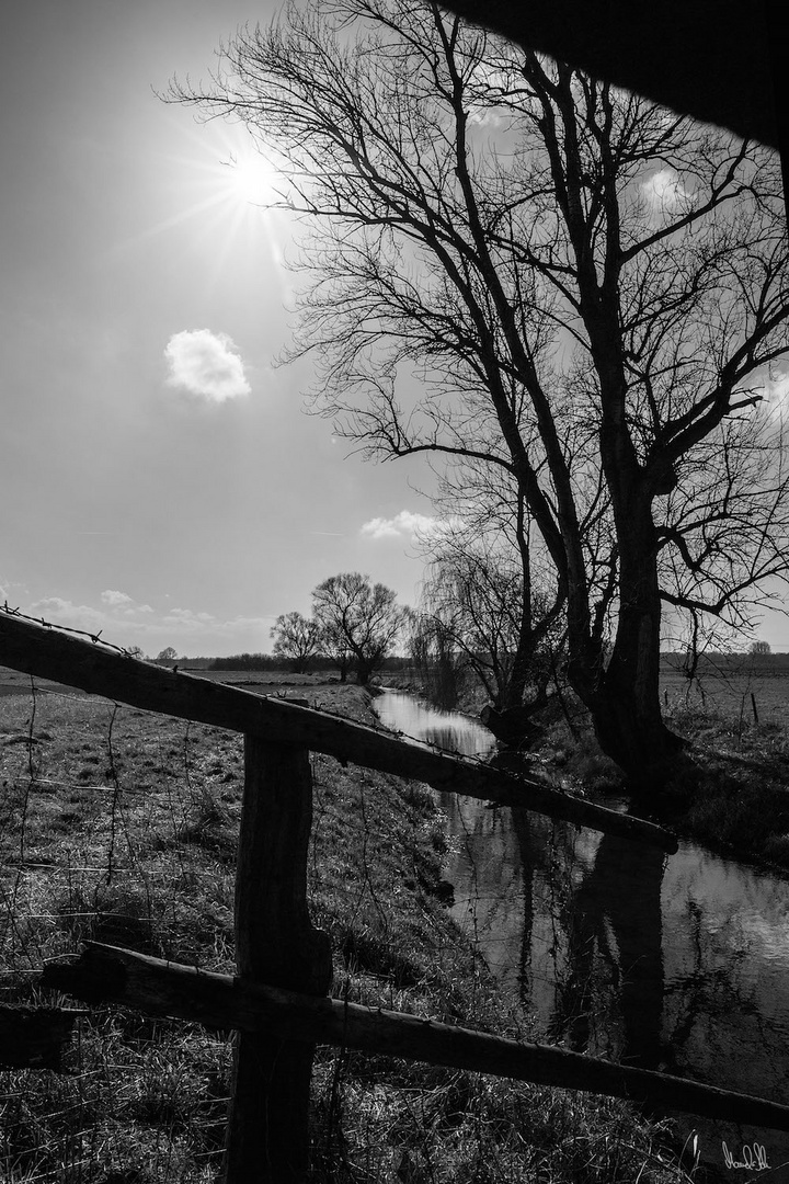 am Vormittag auf der kleinen Brücke