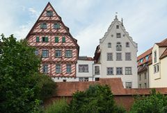 am Wasser entlang -  im Fischerviertel