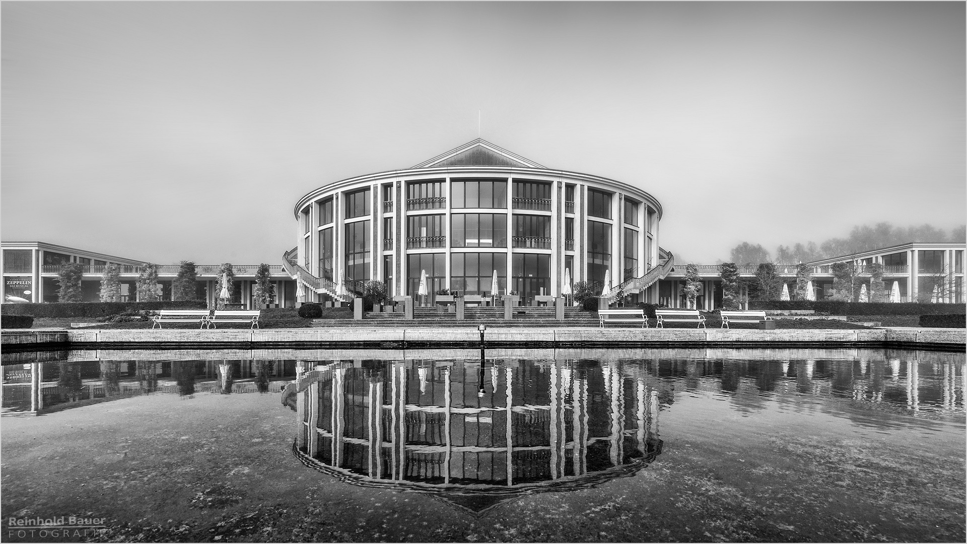 ...am Wasser gebaut, das Festspielhaus Neuschwanstein