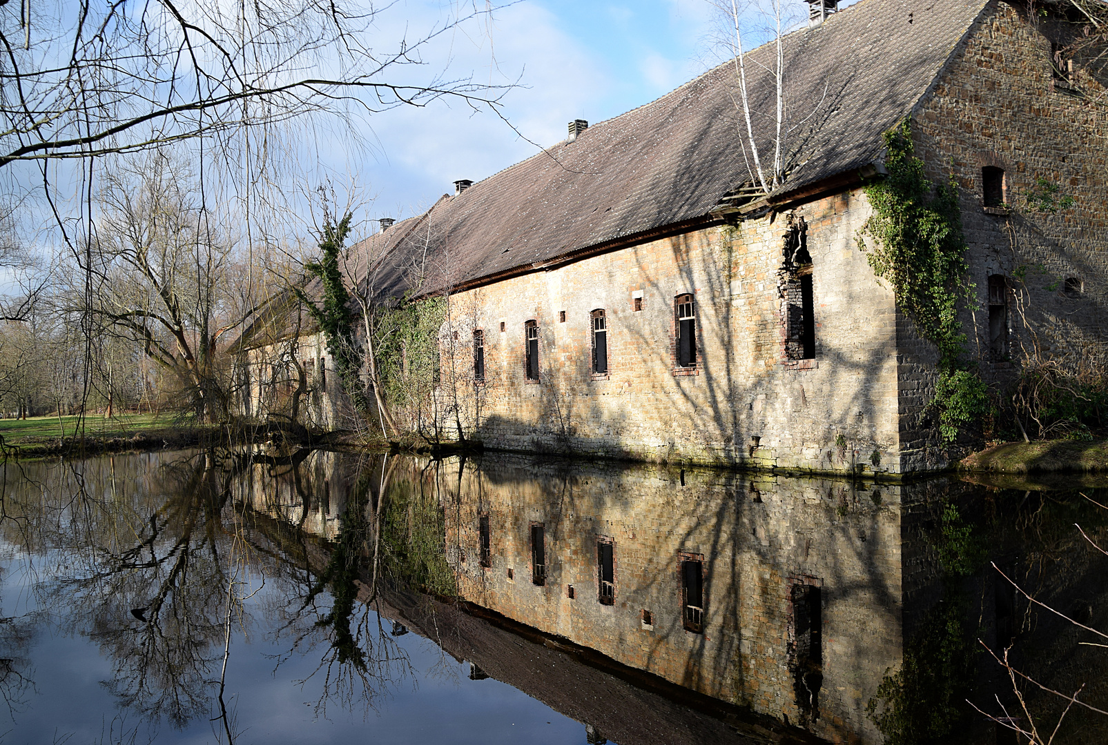 am Wasser gebaut