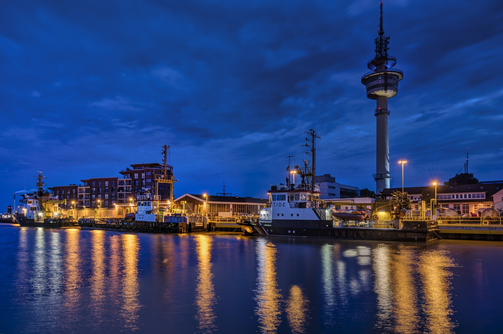 Am  Wasser- und Schifffahrtsamt