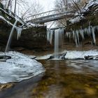 Am Wasserfall im Winter - mit Video