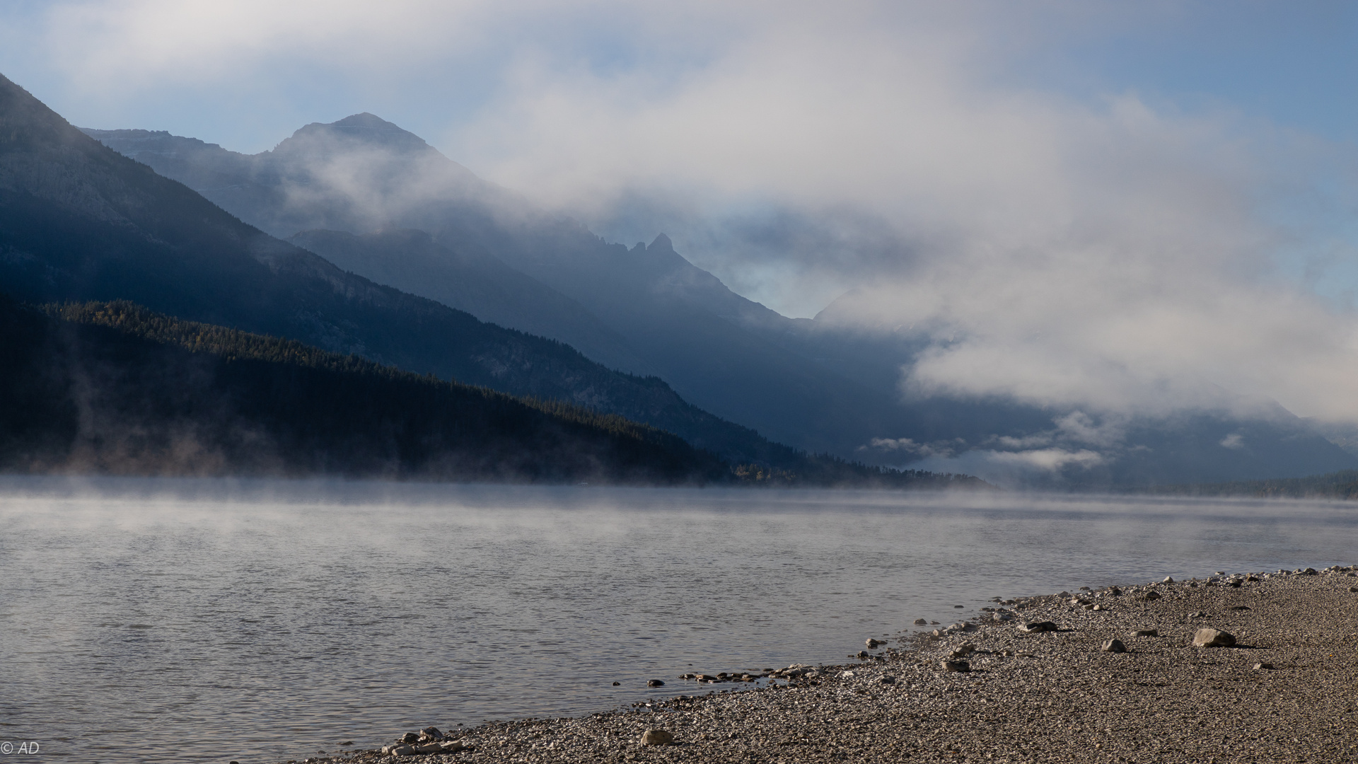 Am Waterton Lake