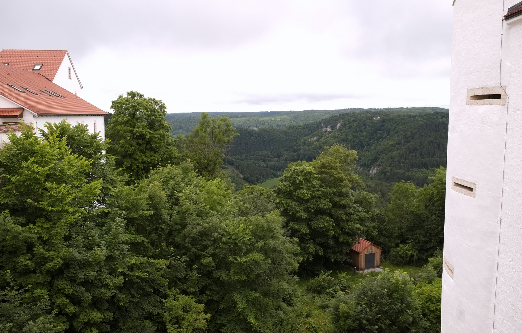 am Westturm vorbei