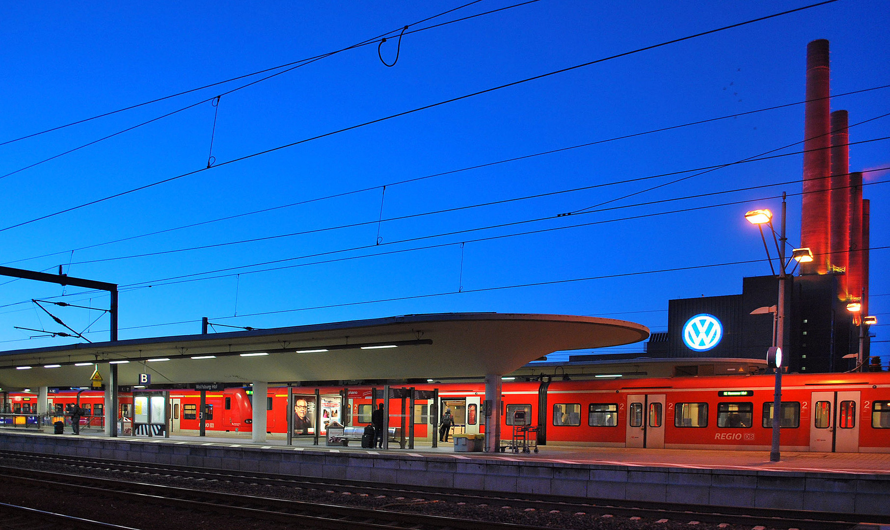 Am Wolfsburger Bahnhof