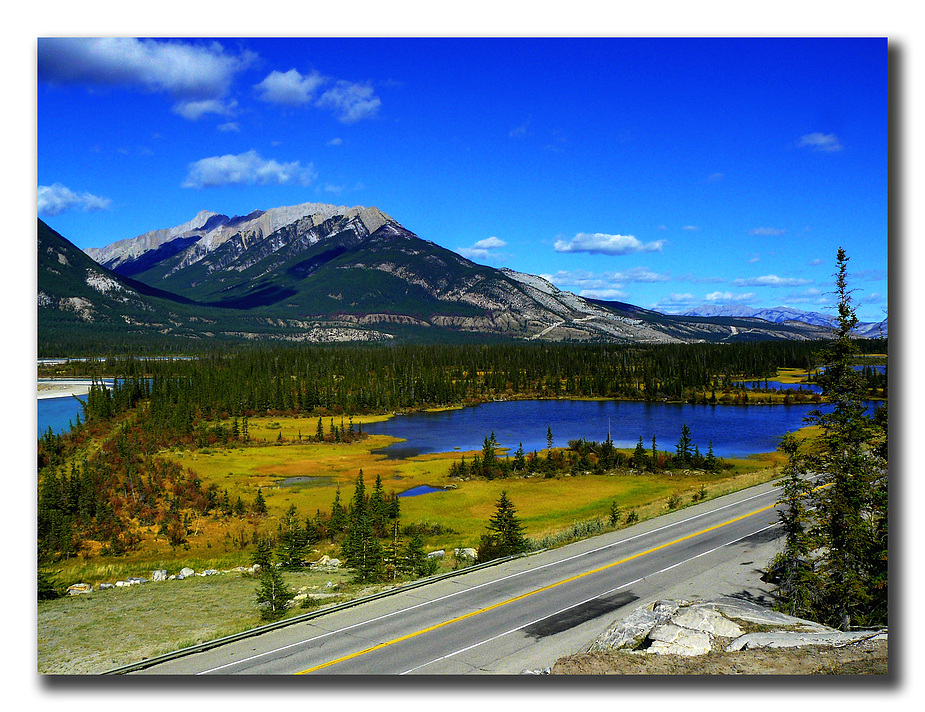 Am Yellowhead - Highway No.16