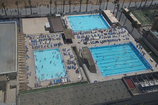 Am Ziel der Hafenseilbahn ...
