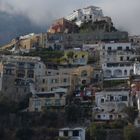 Amalfi - gigantisch in die Felsen gebaut...