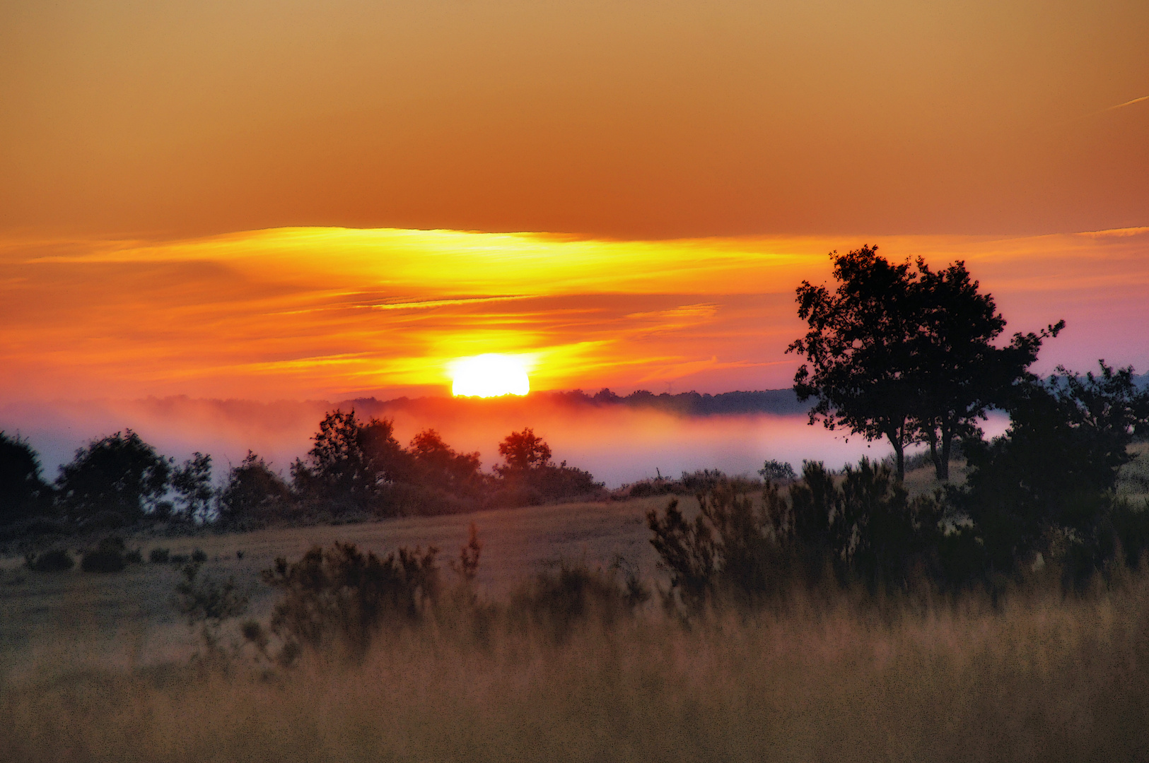 AMANECE EN MANZANAL DE ARRIBA. Dedicada a JUANRAMÓN.