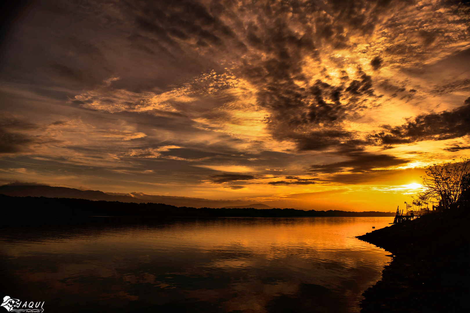 Amanecer en el estero del Cocal Puntarenas