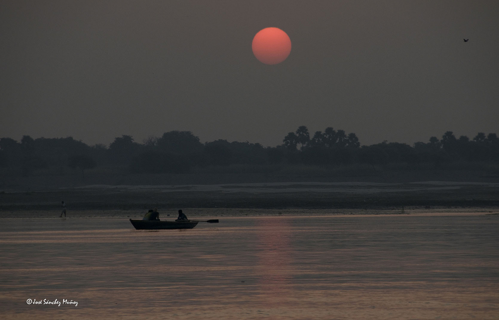 Amanecer en el Ganges