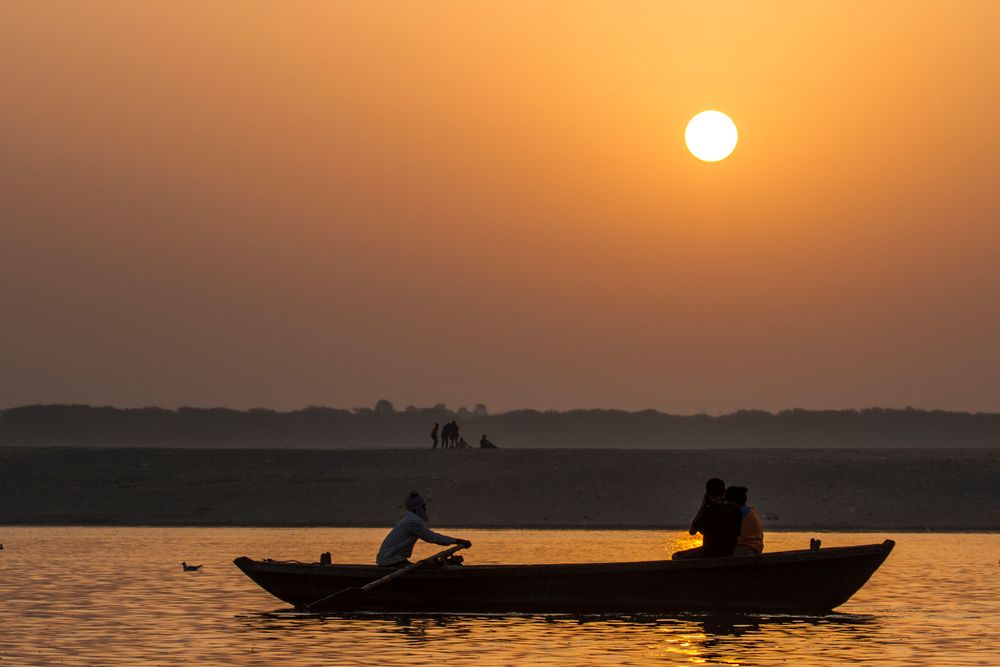 AMANECER EN EL GANGES I