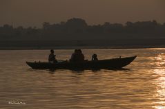 Amanecer en el Ganges III