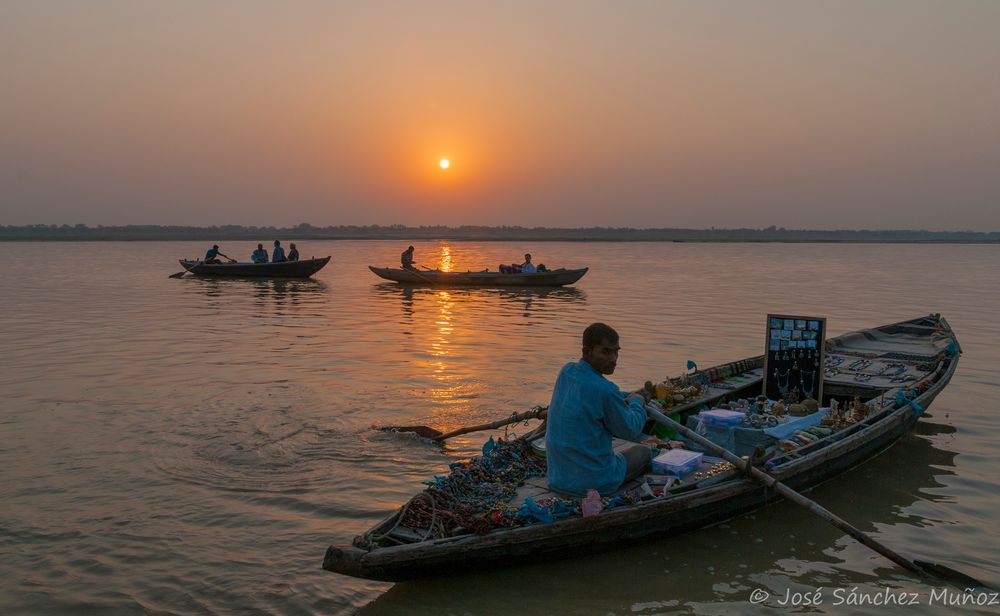 Amanecer en el Ganges IV