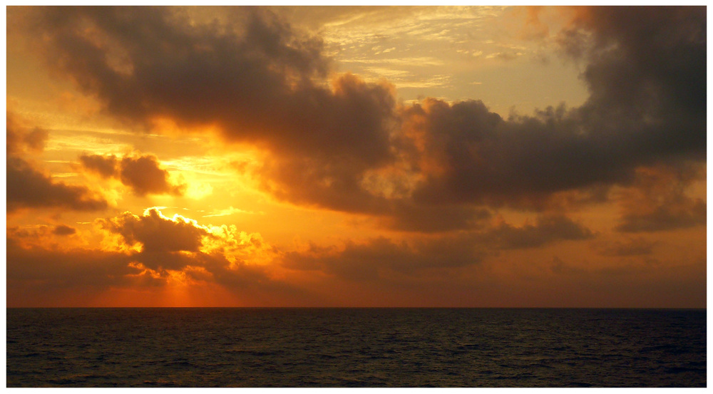 Amanecer en el Golfo II