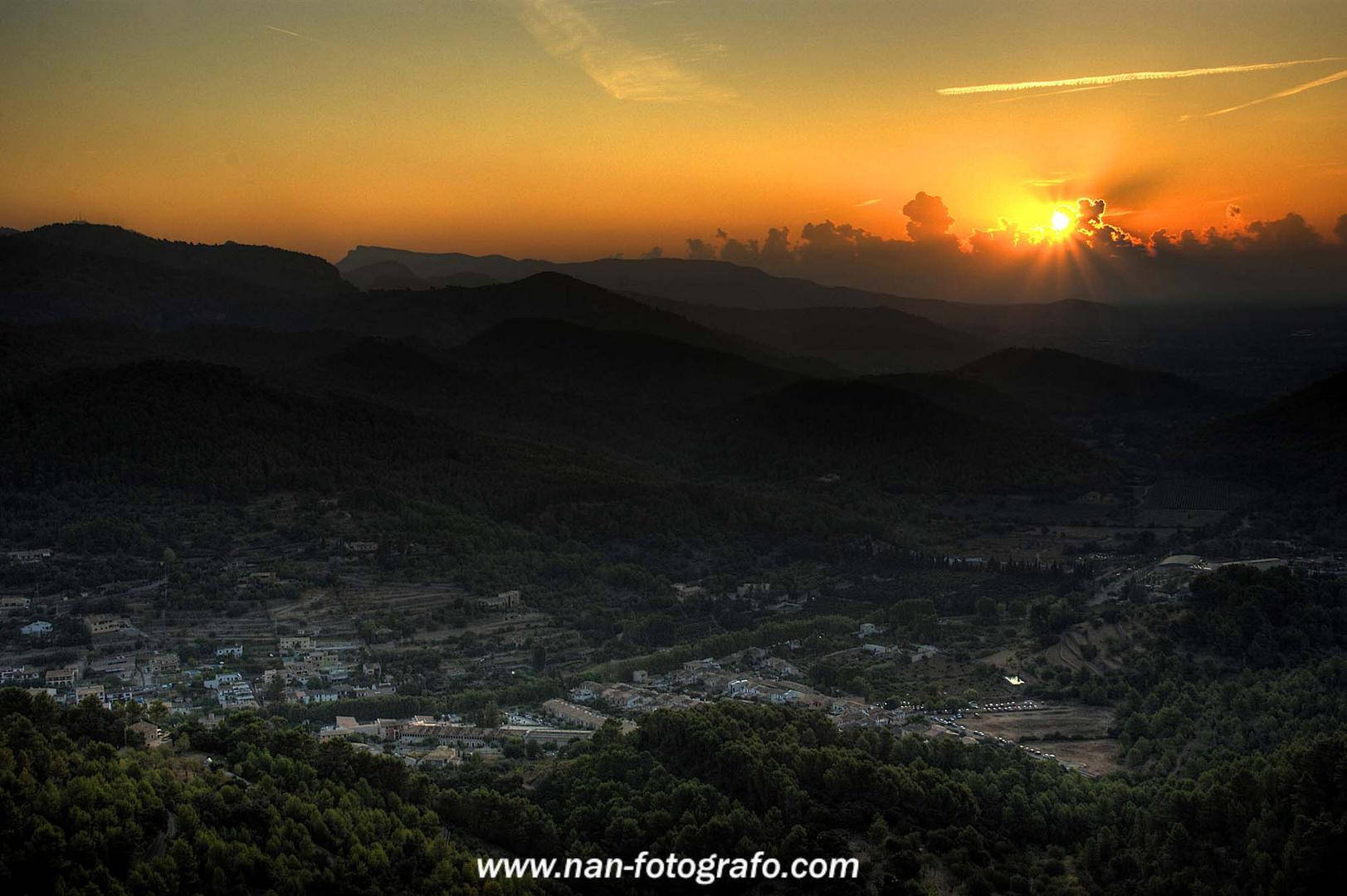 Amanecer en Esporles