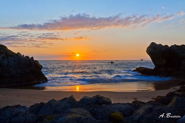 amanecer en isla (cantabria)