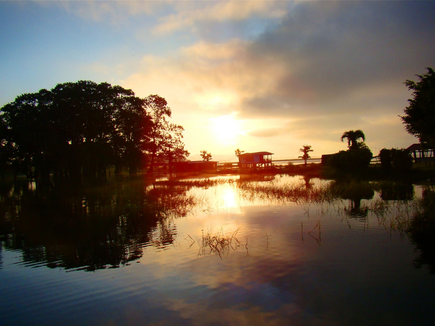 Amanecer en Lago de Yojoa