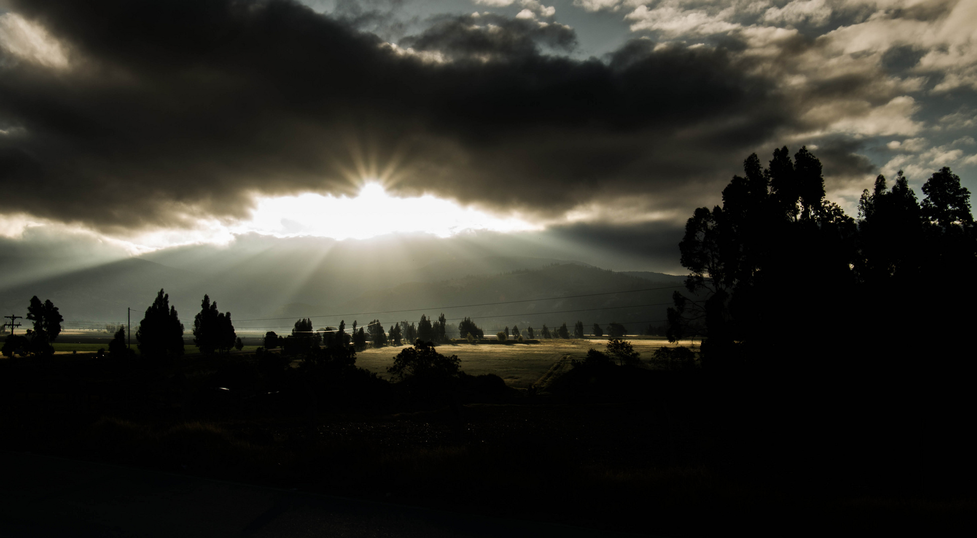 amanecer en las montañas