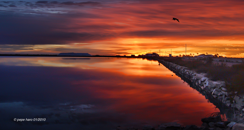 amanecer en las salinas