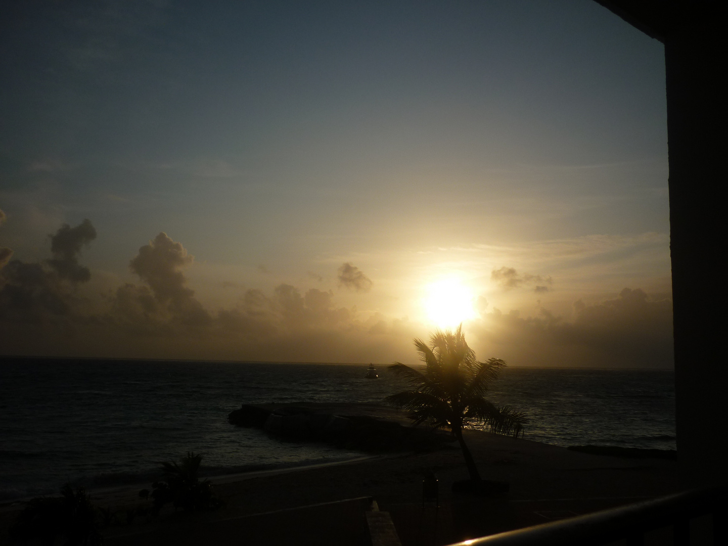 Amanecer en San Andres Islas