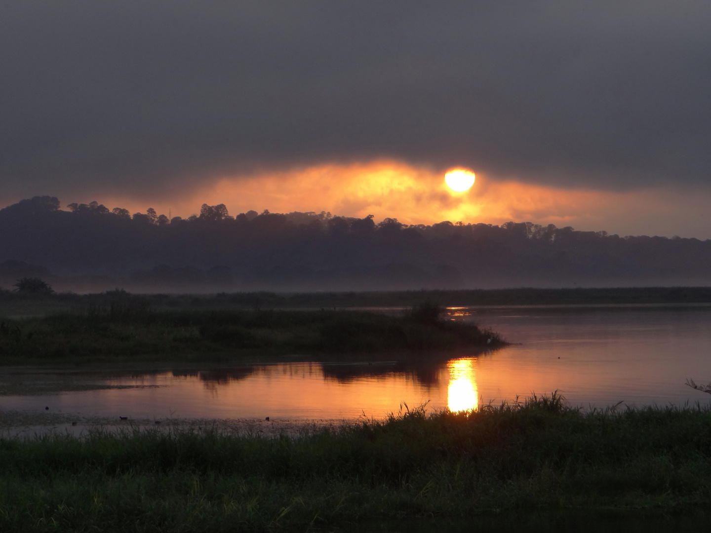 Amanecer en Yojoa