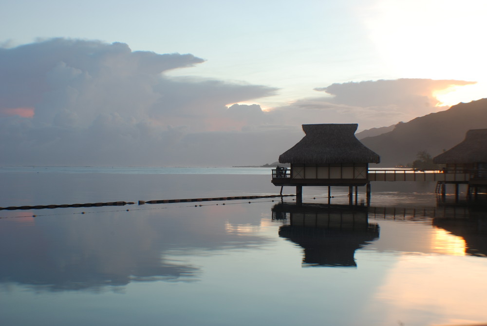 Amanecer Moorea Polinesia Francesa