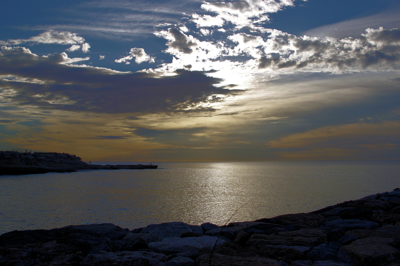 Amaneciendo desde la Isleta de Campello