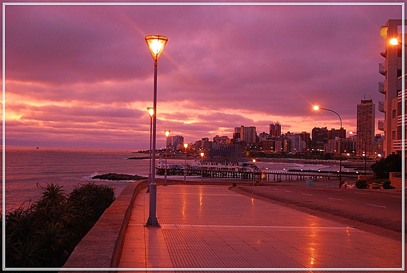 amaneciendo en Mar del Plata- Argentina - a las 6,30 hs de la mañana