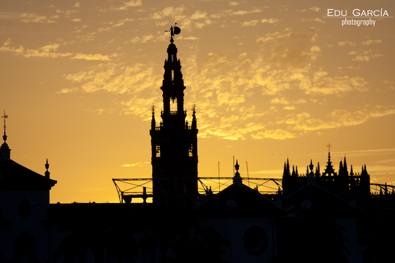 Amaneciendo Sevilla