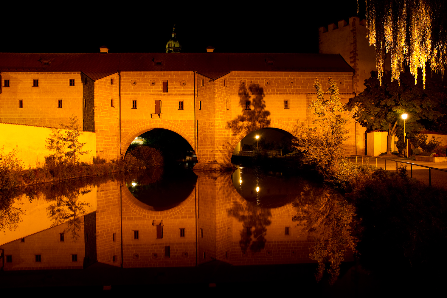 Amberger Stadtbrille bei Nacht