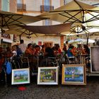 Ambiance estivale au restaurant à Pézenas dans l'Hérault