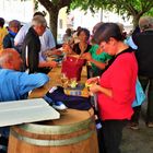 Ambiance pour déguster les vins régionaux à Bédarieux dans l'Hérault