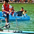 Ambiance sportive au bassin de la Villette à Paris