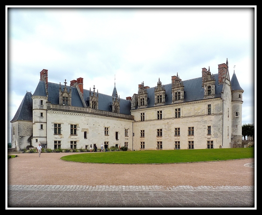 AMBOISE COUR D'HONNEUR