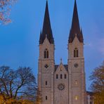 Ambrosiuskirche Magdeburg zur blauen Stunde