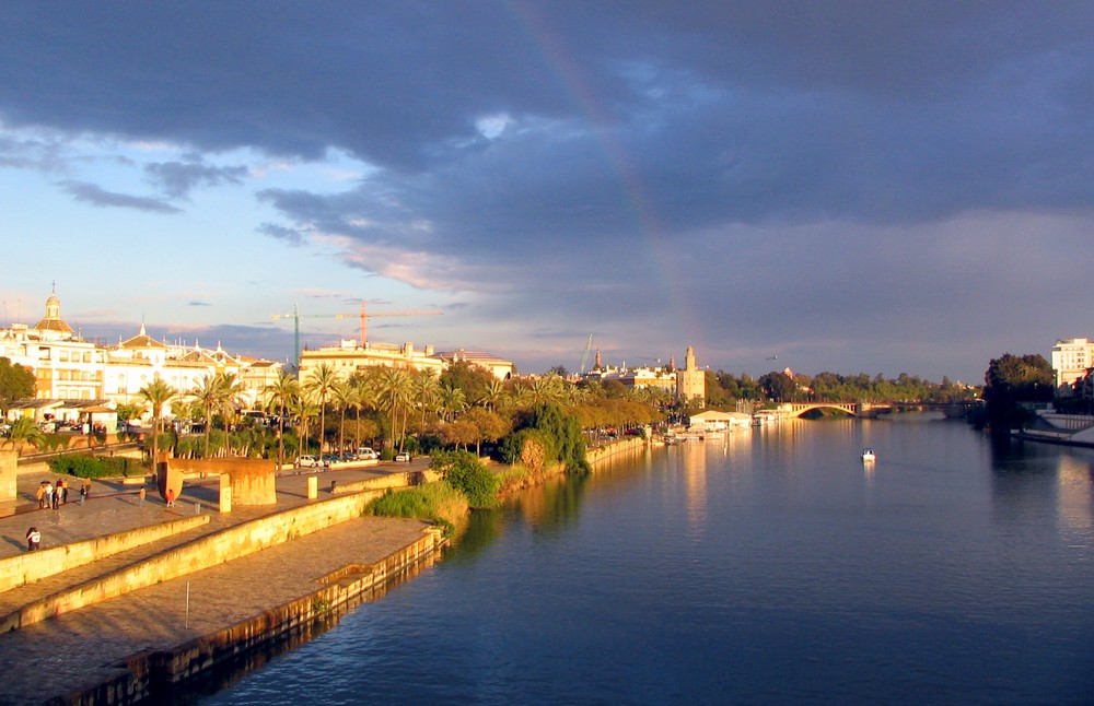 "Amenaza tormenta en Sevilla"