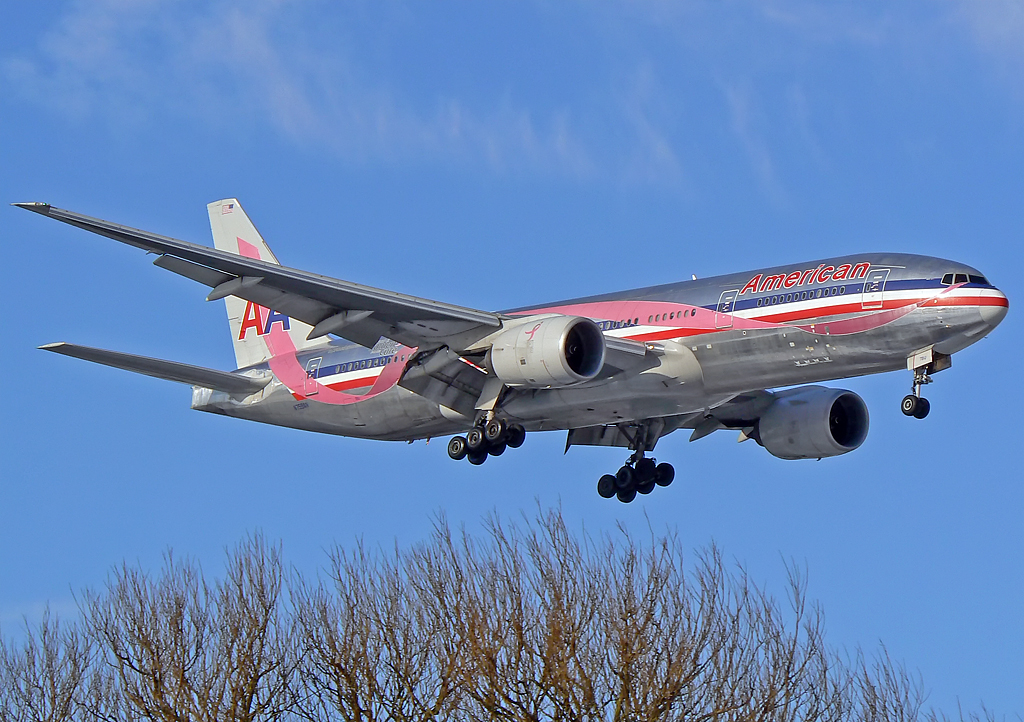 American Airlines Boeing 777-223(ER) N759AN