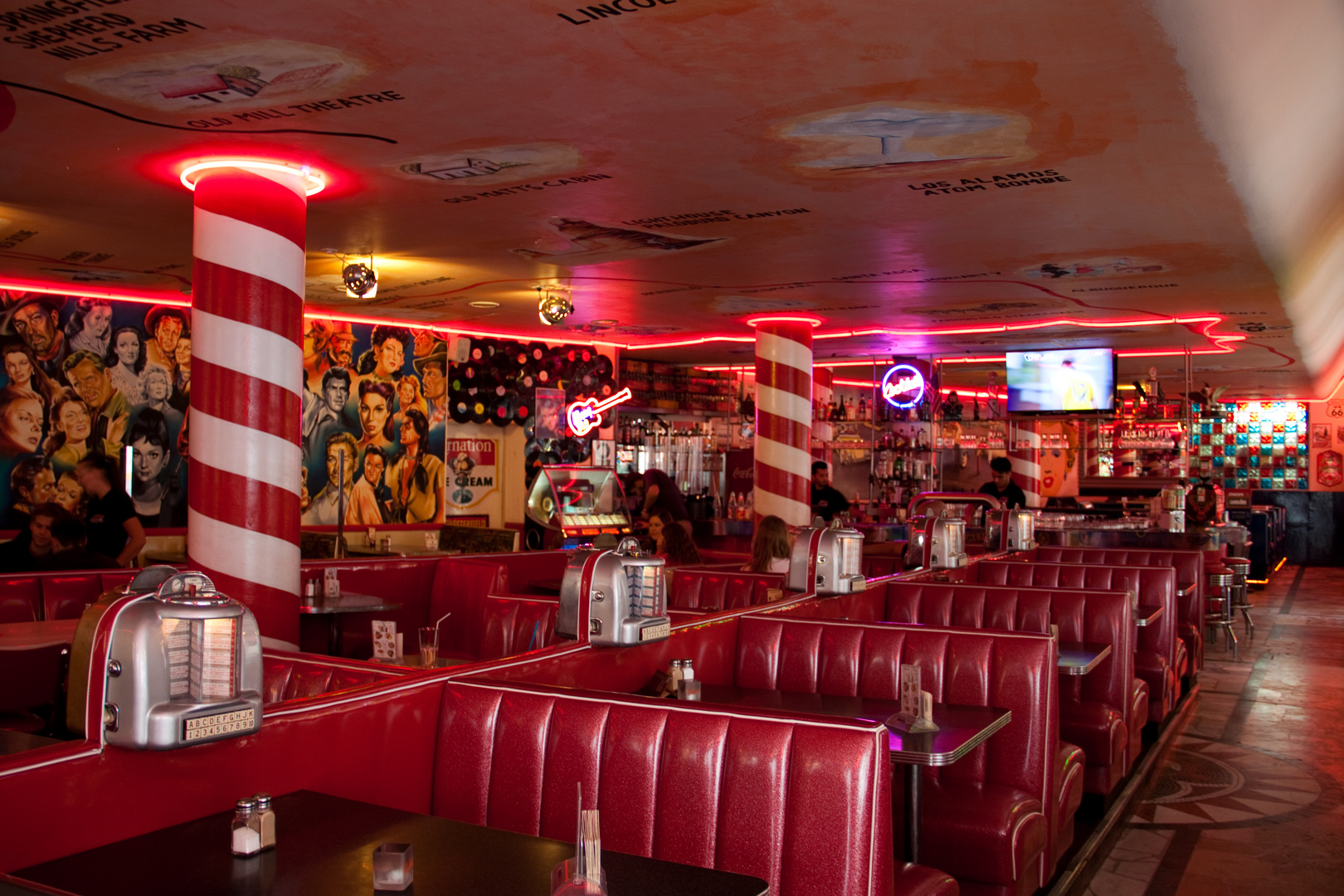 American Diner Mitten In Berlin Deutschland Berlin Foto